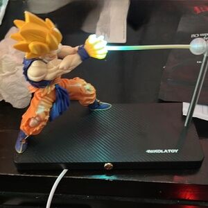 Dragon Ball Super Saiyan Magnetic Light Beam Figurine